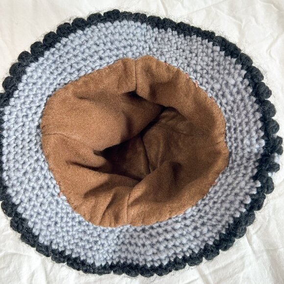 NWT Gougane Ireland Gray Crochet Knit Floral Warm Winter Cloch Womens Hat - Picture 3 of 4